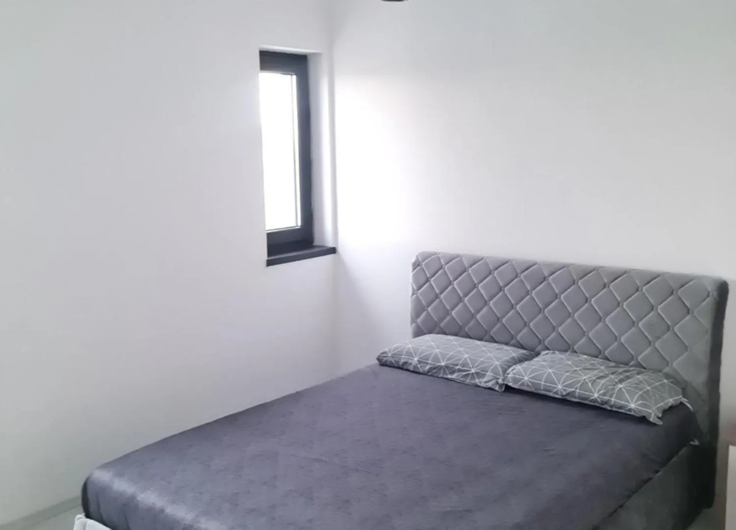 Grey House Villa Bucureşti