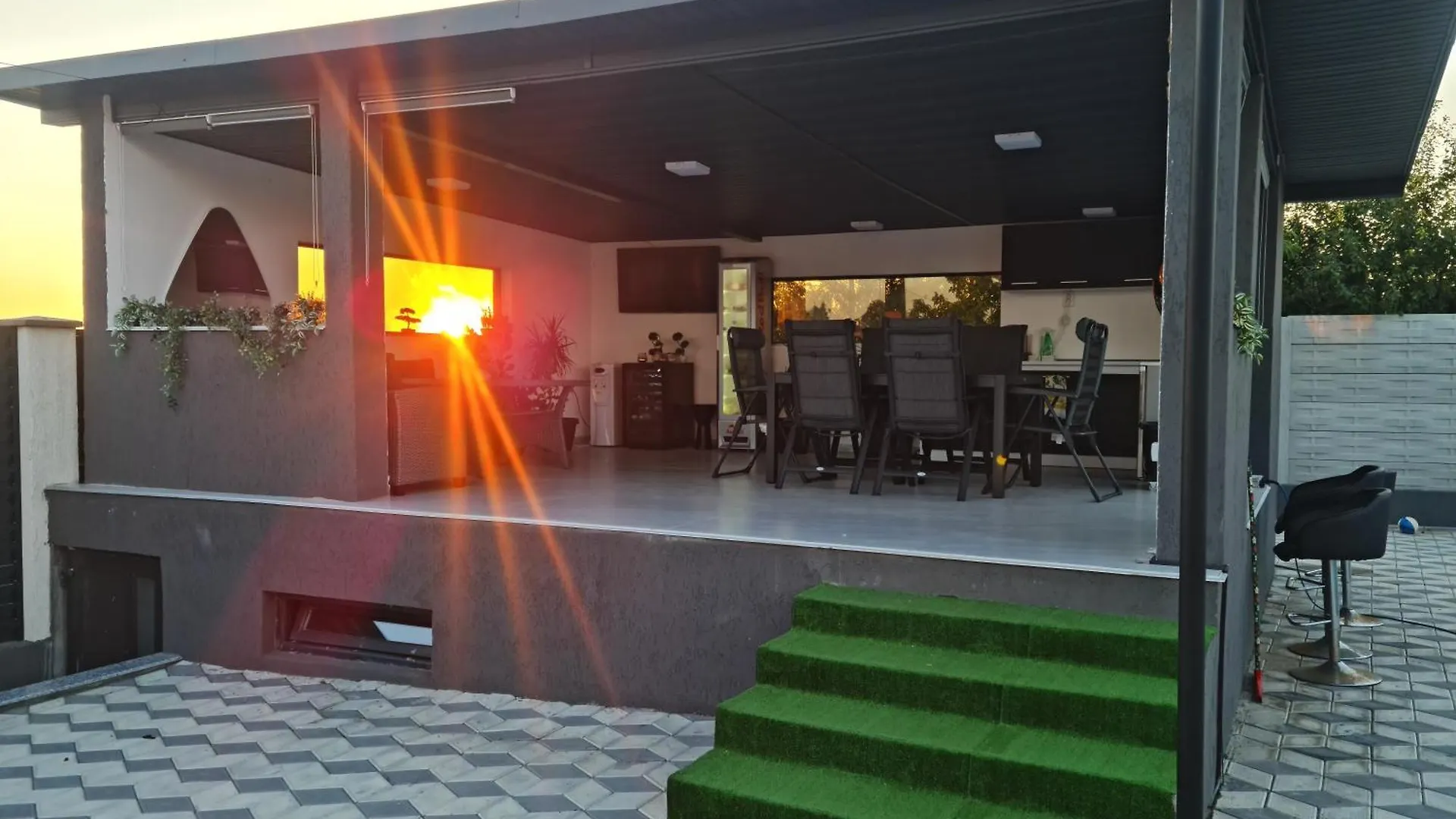 Grey House Villa Bucureşti