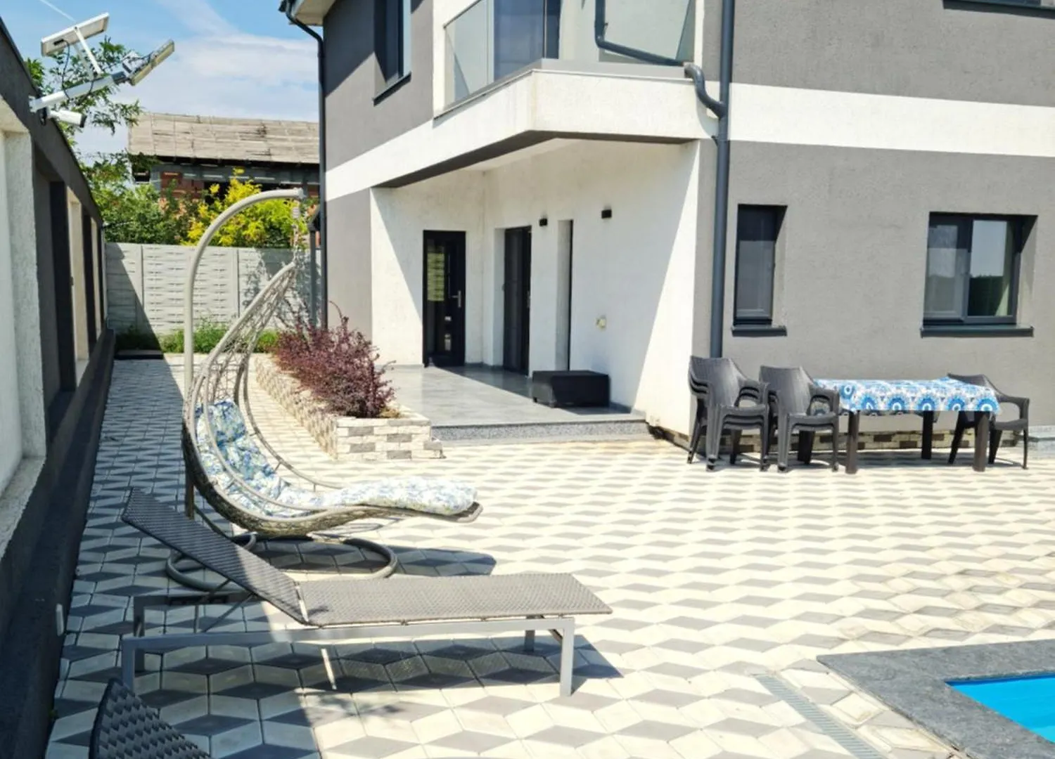 Grey House Villa Bucharest