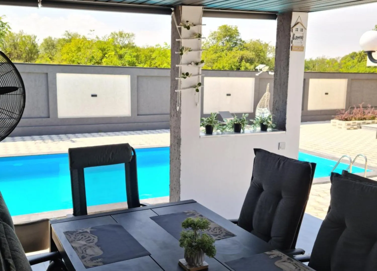 Grey House Villa Bucharest