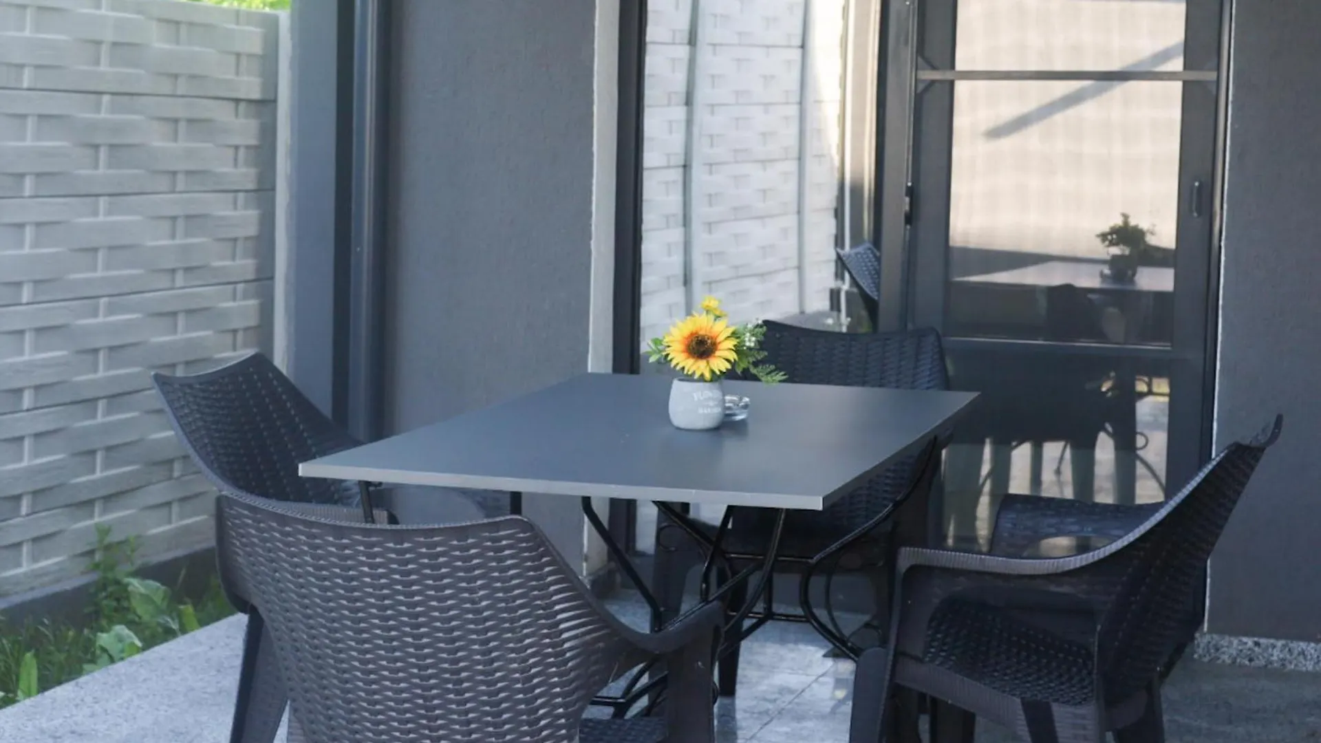 Grey House Villa Bucharest