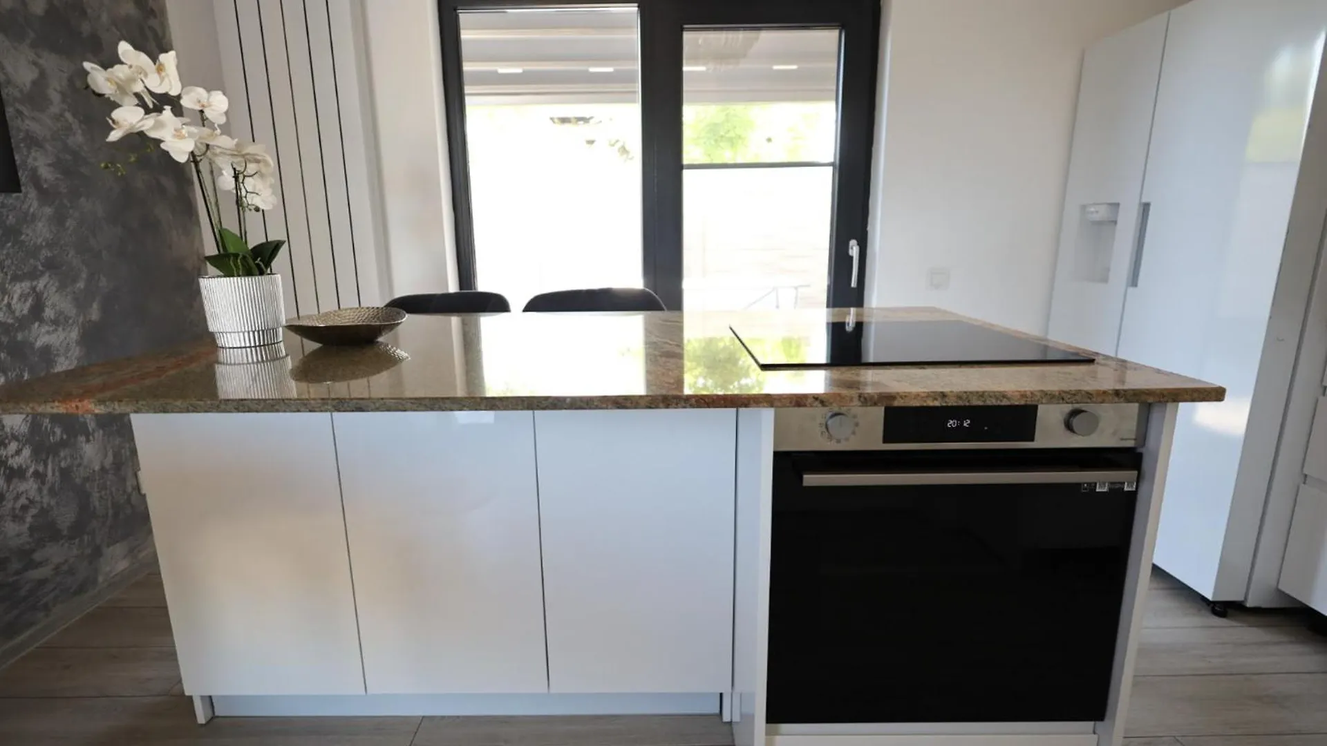 Grey House Villa Bucureşti