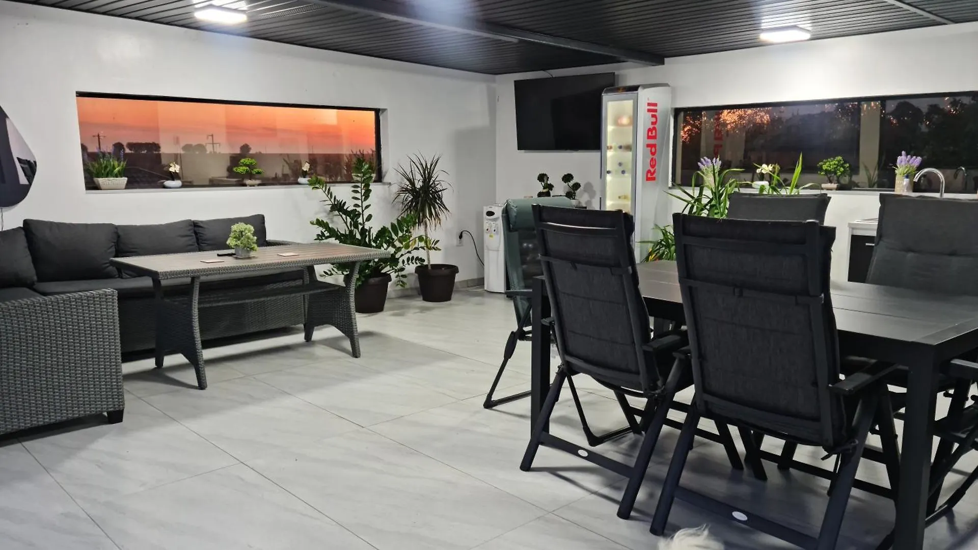 Вилла Grey House Бухарест 0*,