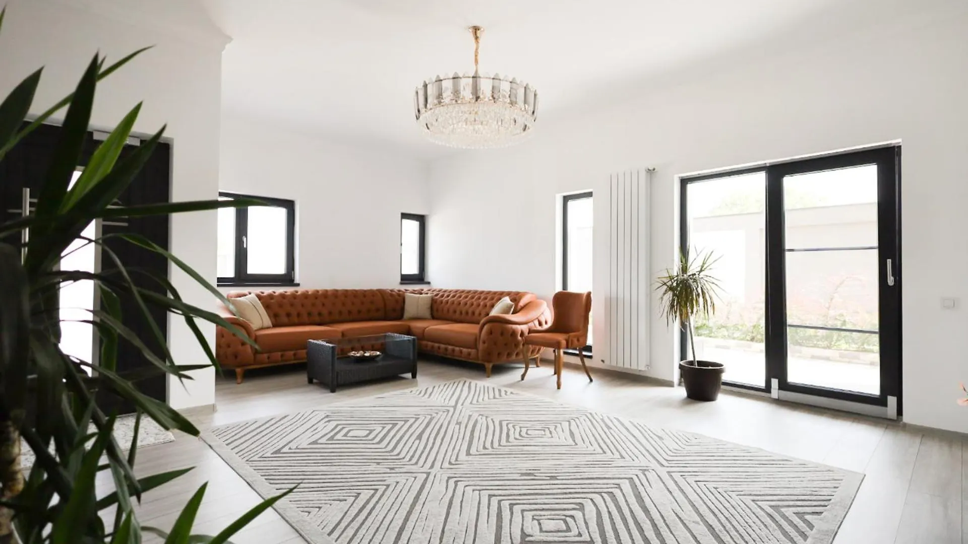 Вилла Grey House Бухарест